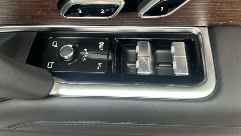 Land Rover Range Rover 3.0 P460e HSE 4dr Auto Estate